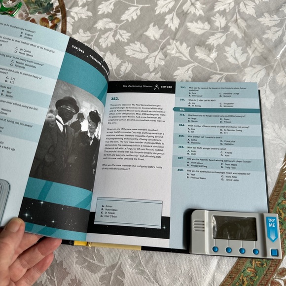 Star Trek trivia book electronic game in excellent condition - Picture 4 of 10